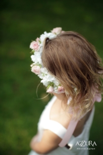 Flowergirl hair garland, with pink spray rose blossoms and white stock blossoms. By Floressence.